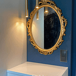 sypialnia_detal_granat_zloto_toaletka